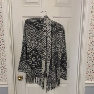 Absolutely Famous Black and White Patterned Poncho